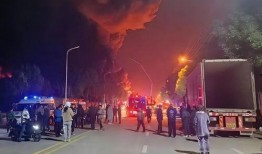 最新火灾新闻爆料视频,视频揭秘事故现场，救援行动紧张进行中